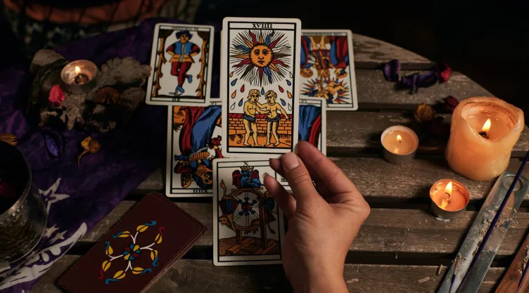 ¿Cuál es la carta del tarot que te corresponde?