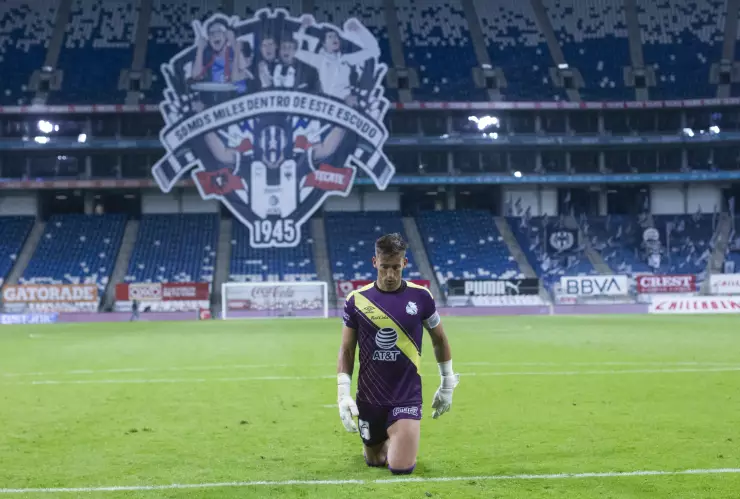 ¡De rodillas! Así fue la celebración de Nicolás Vikonis tras conseguir el pase a la Liguilla