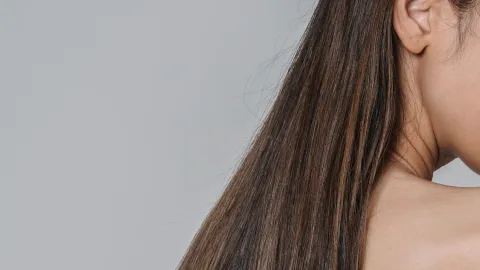 Así puedes hacer mascarillas con maicena para un cabello lacio natural