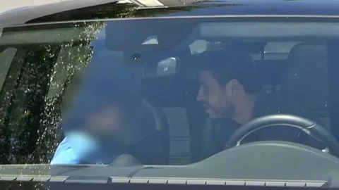 Pique en camioneta con su hijo.