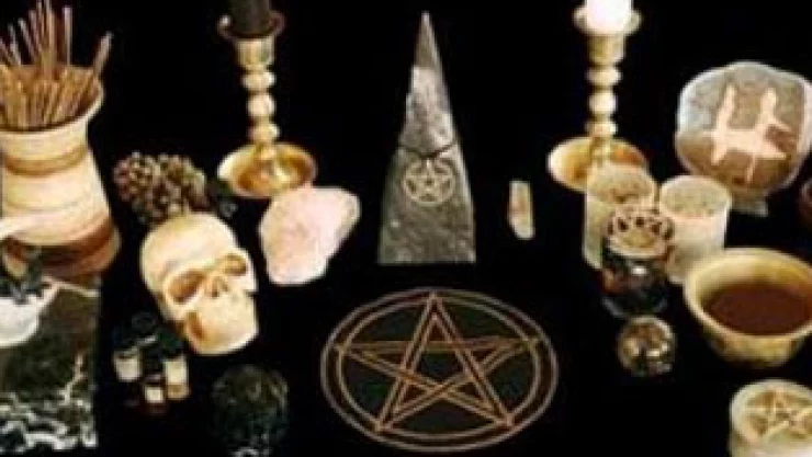 Brujería y hechicería extranormal