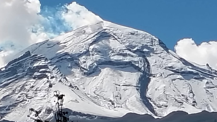 IMÁGENES IMPACTANTES | Captan extraña grieta en el volcán Popocatépetl ¿se está partiendo?.png
