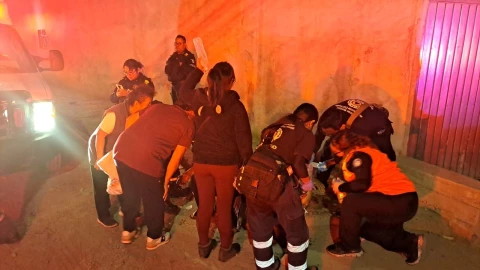 Explota tanque de gas de camión estacionado en domicilio de Bosques de Santa Anita