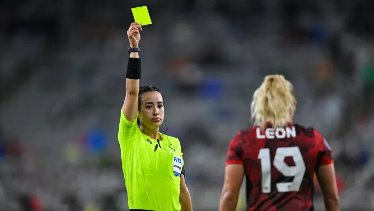 Katia García hace historia y debutará como árbitra central en Liga MX, ¿cuándo fue la última vez que una mujer lo hizo?