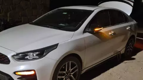 Elemento de GN ejecutado en cajuela de auto en SMA