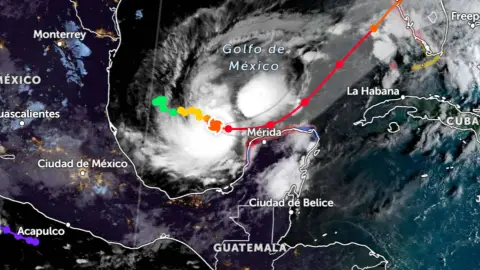 Huracán Milton Decretan Alerta Amarilla en 69 municipios de Yucatán