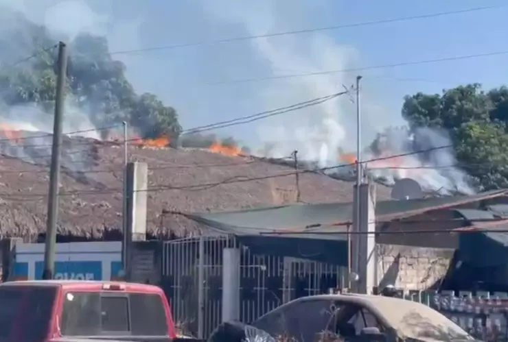Atacan con explosivos centro nocturno en Escuinapa, Sinaloa..jpg