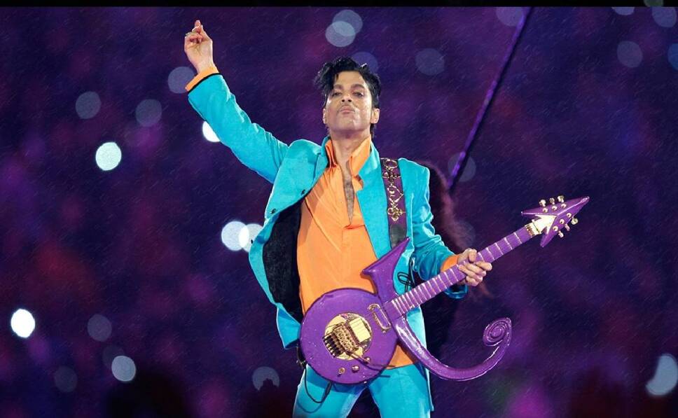 pRINCE MEDIO TIEMPO EN SUPER BOWL