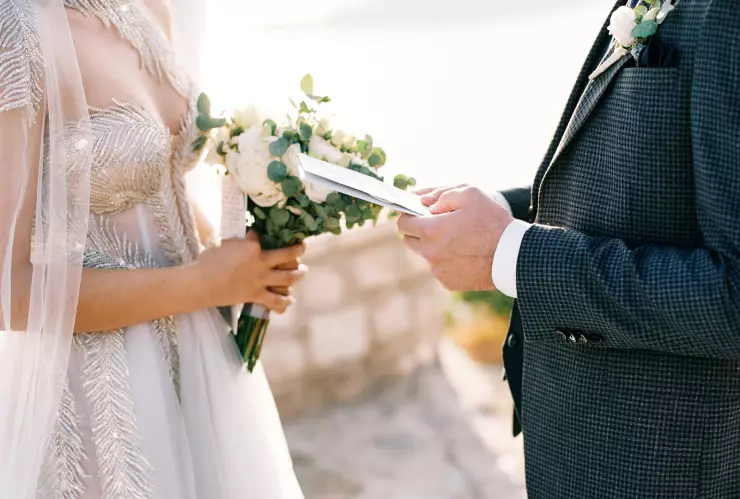 Recién casados donan banquete de bodas a familiares de pacientes del Hospital General de Reynosa.png