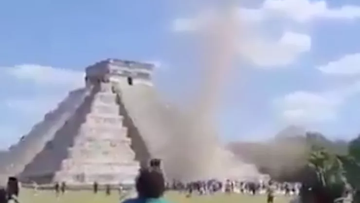 VIDEO: ¡IMPRESIONANTE! Remolino en pirámide de Kukulkán sorprende a turistas en Chichén Itzá