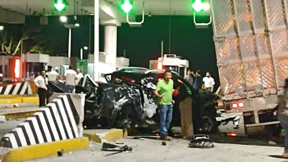 Tráiler se queda sin frenos en Veracruz.