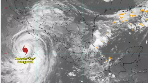 Huracán ‘Kay’ 2022 es categoría 2 trae lluvias a Baja California Sur (BCS).