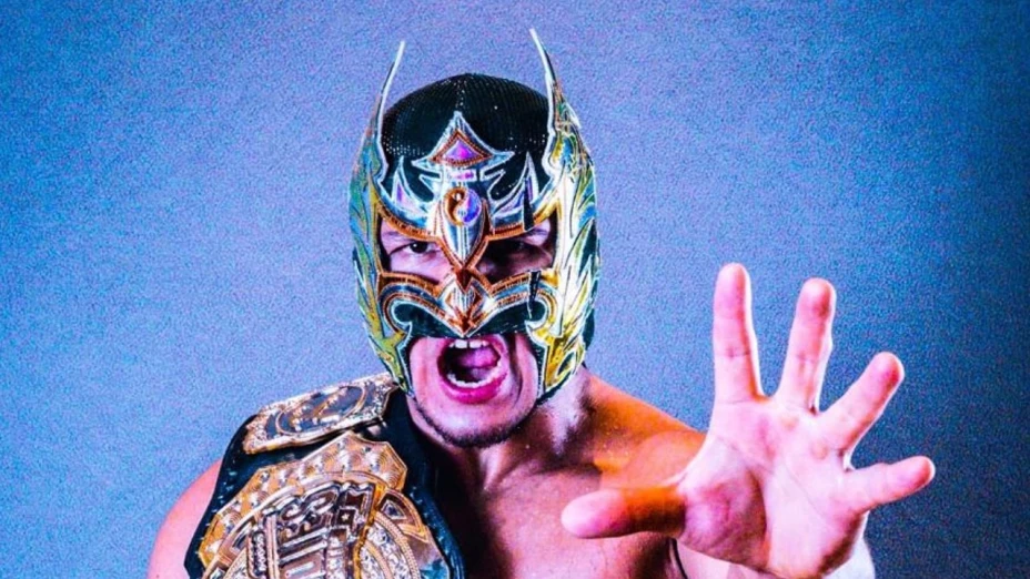 Dragon Lee nuevo luchador mexicano en WWE