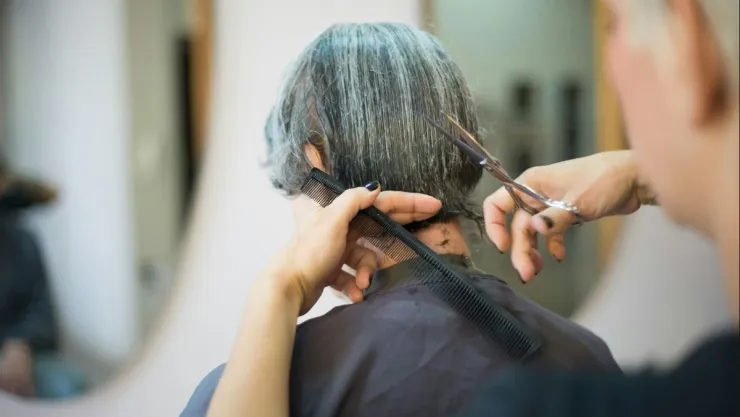 pelo-corto-peinados-rejuvenecen-rostro.jpg