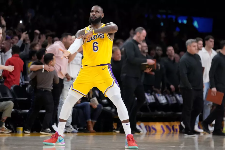 LeBron James Lakers 2023
