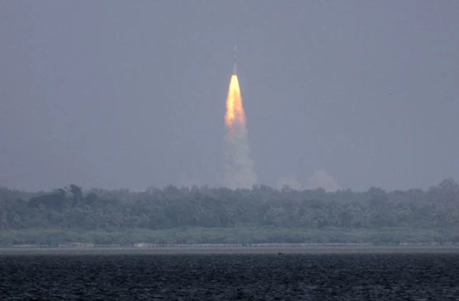 El orbitador dedicará por lo menos 6 meses a investigar el terreno y la atmósfera de Marte