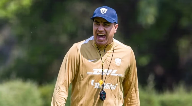 Efraín Juárez sería sancionado con dos fechas de suspensión en Pumas