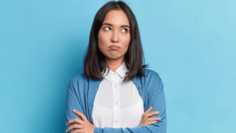 Qué hay detrás del acto de voltear los ojos, según la psicología