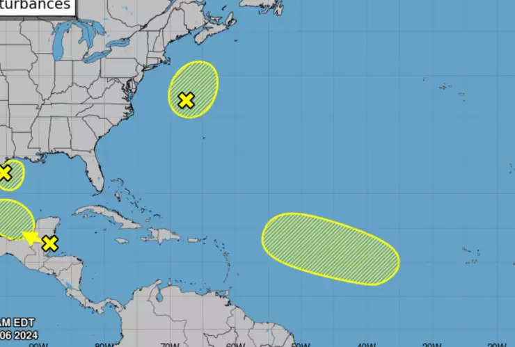 Mapa del NHC sobre perturbaciones en el Atlántico