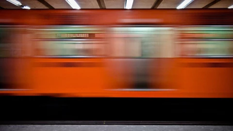 Muere persona tras arrojarse a v&iacute;as de la L&iacute;nea 2 del Metro CDMX