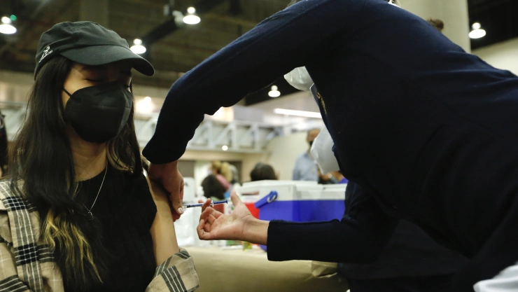 Anuncian vacunación de 15 a 17 años  en Cuautitlán, Toluca y Tultitlán