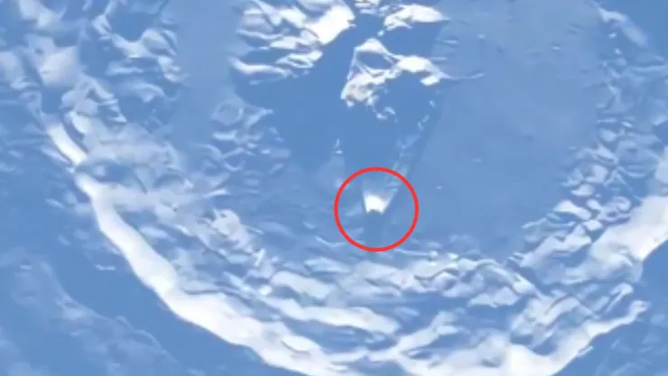 VIDEO | ¿Un ataque? Captan extraño objeto impactando contra la Luna y las imágenes se volvieron virales