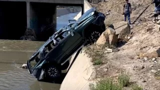 Dos personas resultaron prensadas.jpg