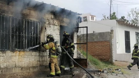 Incendio en Cerro de la Cruz.
