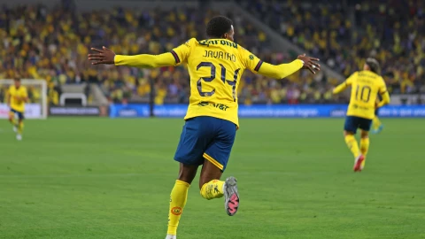 Javairo Dilrosun festeja gol con Am&eacute;rica