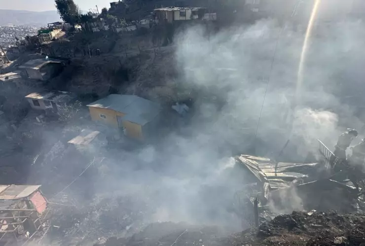 Incendio en colonia Matamoros en Tijuana hoy sábado 18 de enero de 2025