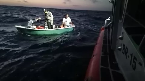 Anuncian cierre de puerto a la navegación por llegada del frente frío 20