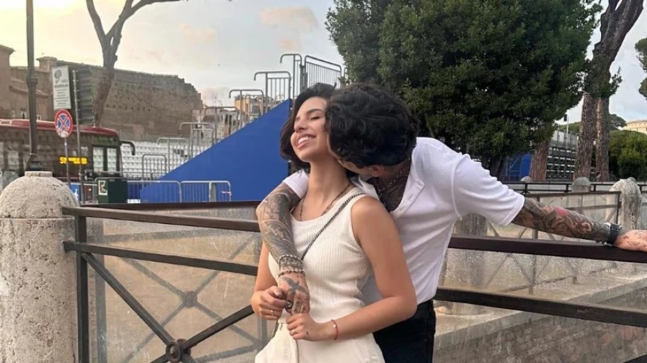 Chirsitian Nodal y Ángela Aguilar confirman su relación noviazgo