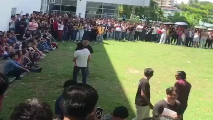 Farmear-aura_-llega-a-Tabasco_-estudiantes-de-la-UJAT-hacen-batallas-a-la-orilla-de-la-Laguna-de-la.webp