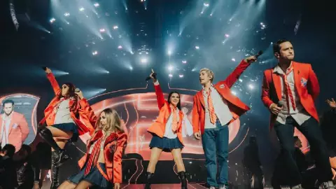 ¿Cómo está Anahí tras abandonar el concierto de RBD por problemas de salud