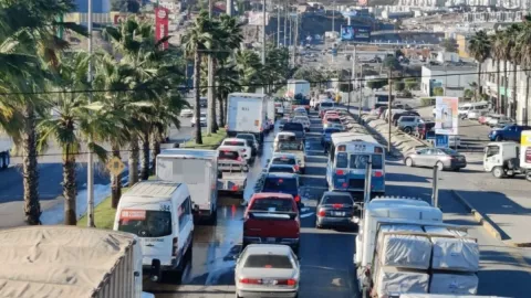 Empleado de gasolinera muere atropellado por automovilista que no pagó