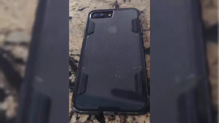 FOTO Joven encuentra celular y busca devolverlo, en Mérida