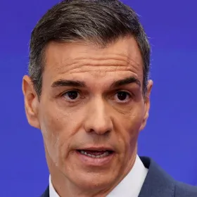 Pedro Sánchez adelanta las elecciones generales en España.