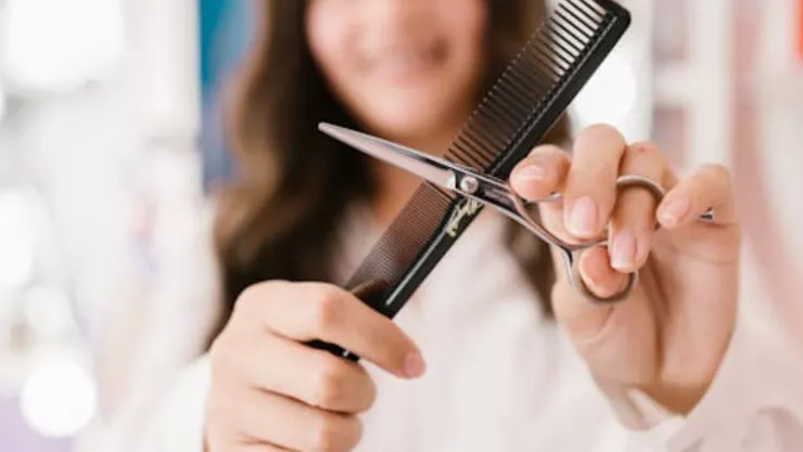 Los 3 mejores cortes de cabello que favorecen a los rostros redondos