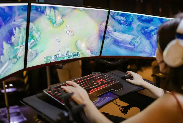 Gamers podrían sufrir pérdida auditiva irreversible, alerta OMS