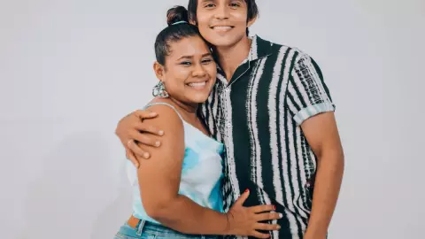 ¿Qué es el love bombing y cómo identificarlo en una relación?