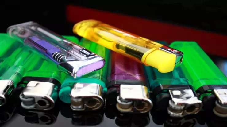 encendedor hombre China