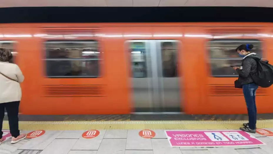 metro-horario-especial-lunes.jpg