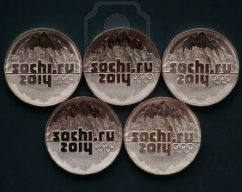 Los organizadores de los Juegos Olímpicos de Invierno 2014 presentaron las medallas para los ganadores