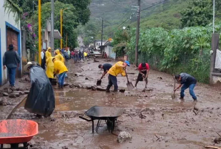 Veracruz bajo el agua tras la tormenta tropical Chris