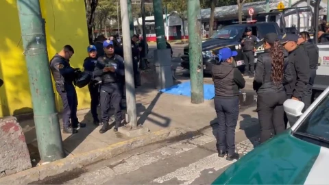 Asesinan a mujer en Iztacalco; agresor se disparó en Río Churubusco, Iztacalco