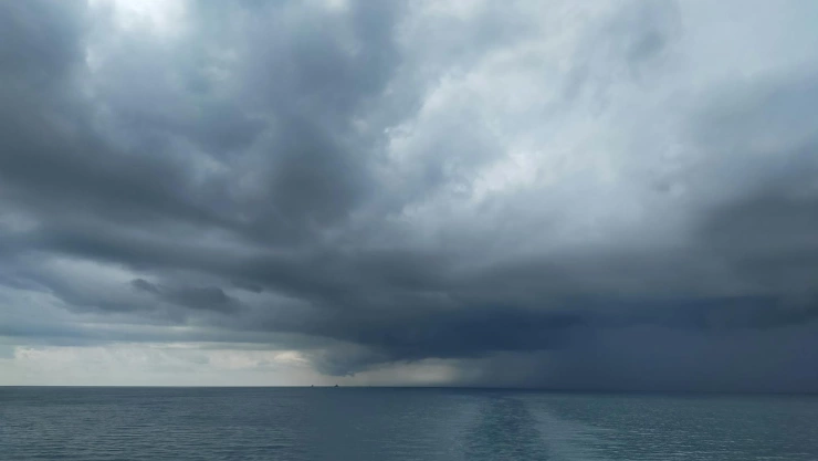 Huracán Gabrielle avanza en el océano Atlántico hoy.jpg