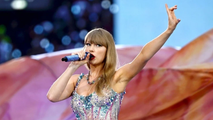 Taylor Swift protagoniza nuevo comercial de la NFL