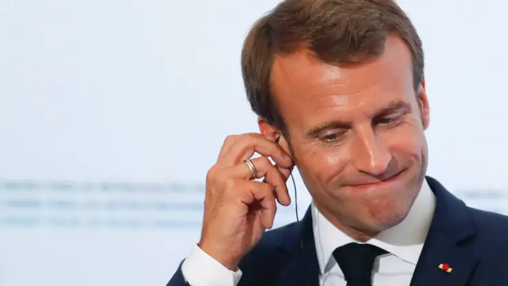 macron error