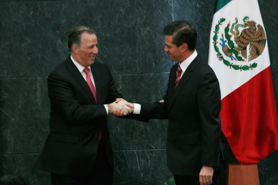 Meade renuncia