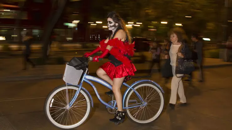 RODADA DEL PASEO NOCTURNO DEL DÍA DE MUERTOS